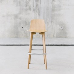 Enea Lottus Holz Barhocker 