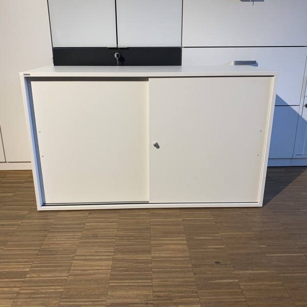 Assmann Allvia Schiebetüren-Unterschrank mit Mittelseite 120 cm SHU12214 